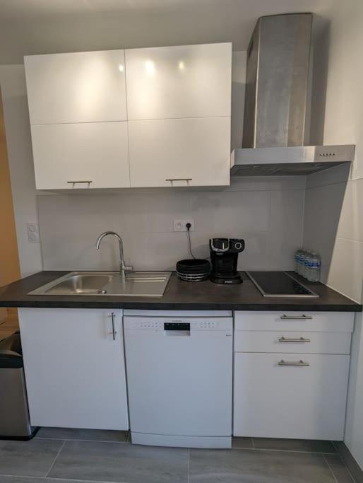 Appart Tout Confort Tres Proche Rer A Torcy  Exterior foto